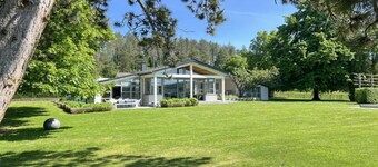 Cozy Nature Chalet for 8 Guests