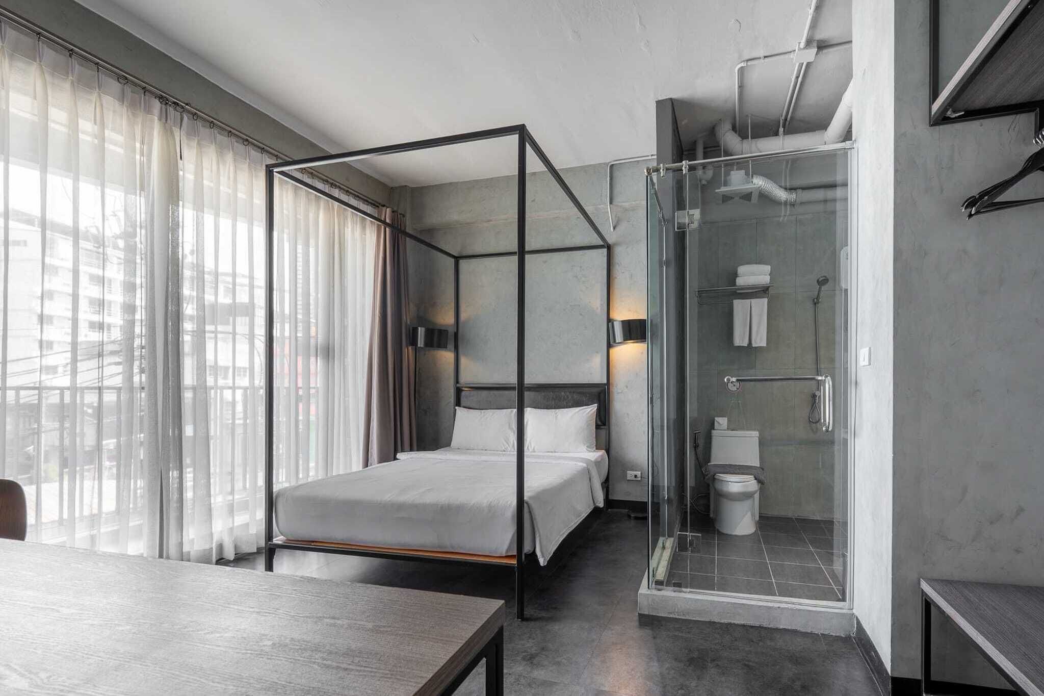 1 bedroom, desk, free WiFi, bed sheets