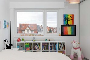 3 Schlafzimmer, Schreibtisch, Bügeleisen/Bügelbrett, Internetzugang