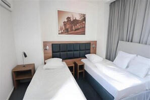 1 dormitorio, escritorio, tabla de planchar con plancha y wifi gratis