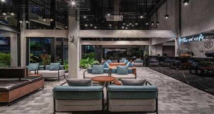 Premiere Deluxe Double | Bangkok Retreat