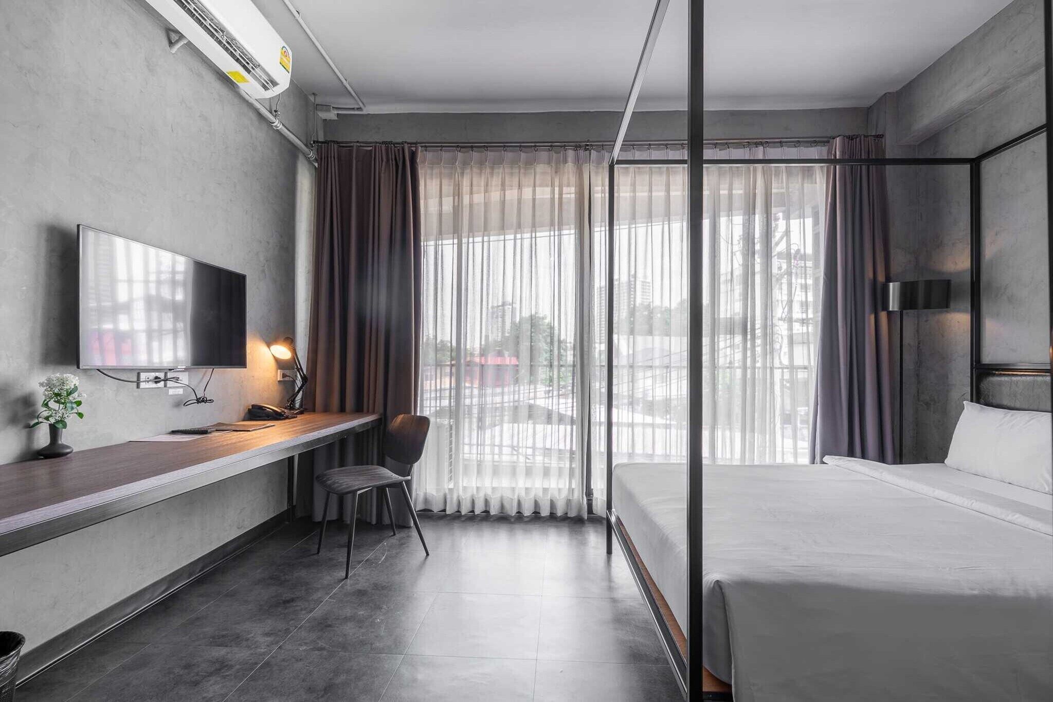 1 bedroom, desk, free WiFi, bed sheets