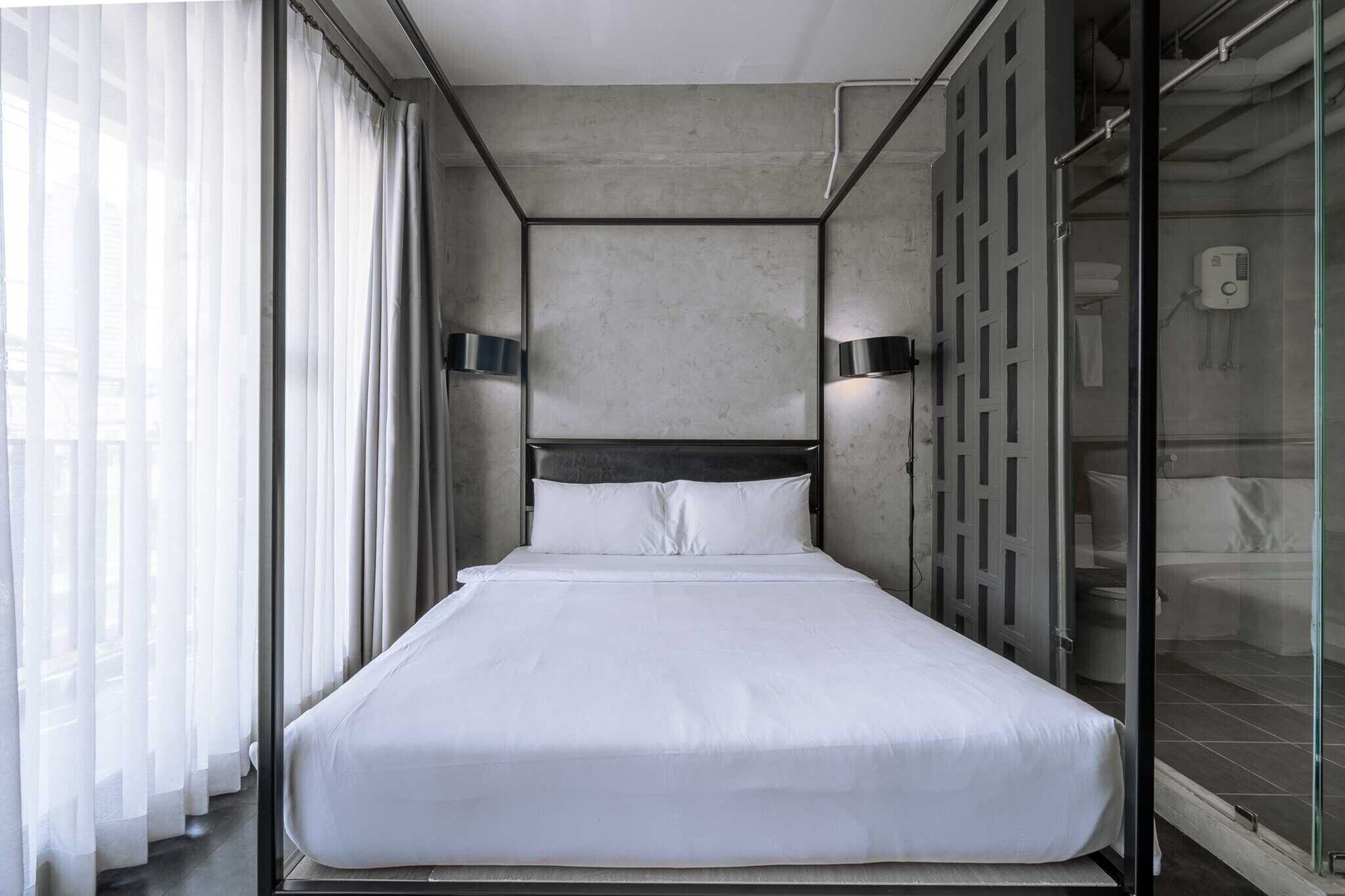 1 bedroom, desk, free WiFi, bed sheets