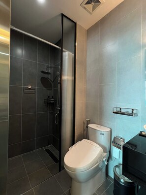 Svit Standard | Värdeförvaringsskåp på rummet, skrivbord och arbetsyta för laptop