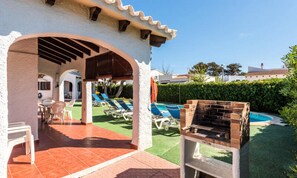 Outdoor dining - Apartment in Cala Blanca Near Arena Beach (Ciutadella de Menorca)