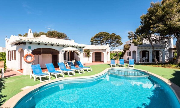 Outdoor pool - Apartment in Cala Blanca Near Arena Beach (Ciutadella de Menorca)