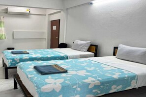 Room - Cozy Twin Retreat | Peaceful Stay in City Centre (Chiang Mai)