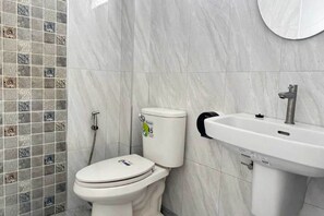 シャワー、ビデ、タオル