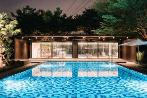 Pool - Superior Double Escape | Elegant Comfort & Ease (Bangkok)