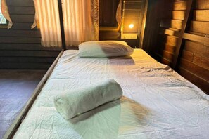 1 bedroom, desk, free WiFi - Comfortable Female Dorm | Bed in 6-Bed Shared Room (Chiang Mai)