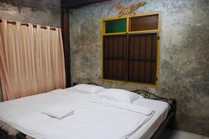 1 bedroom, desk, free WiFi - Standard Double Escape | Relax in Modern Comfort (Chiang Mai)