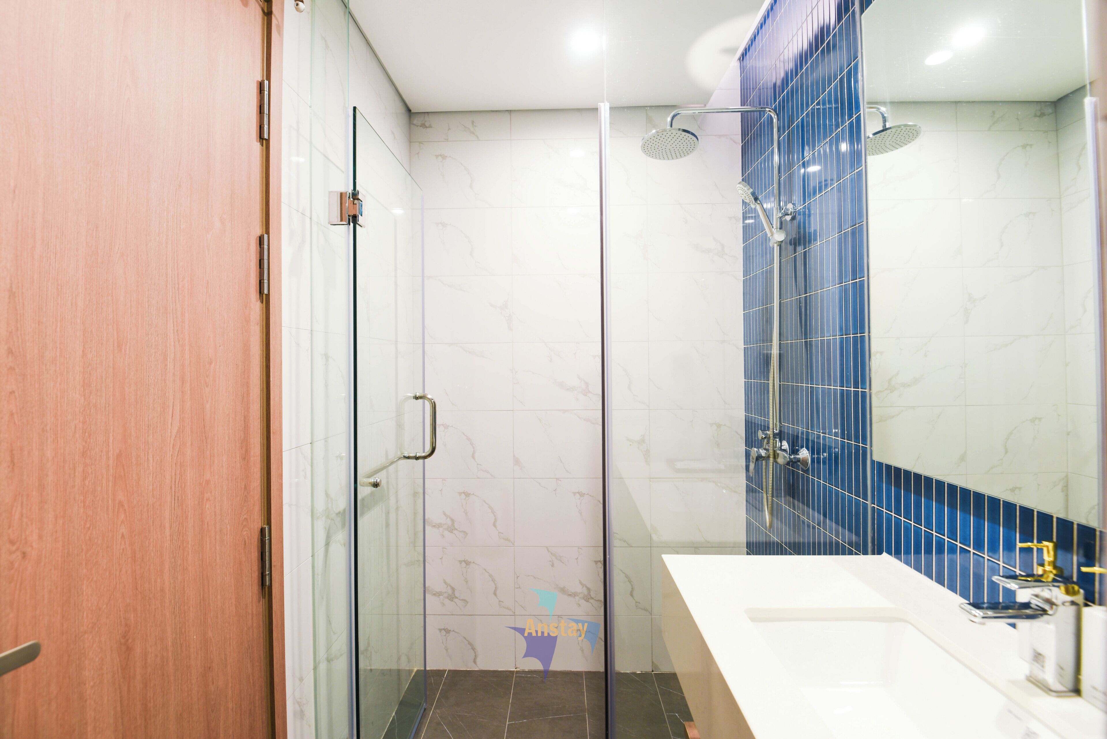 淋浴設備、風筒、坐浴桶、提供毛巾