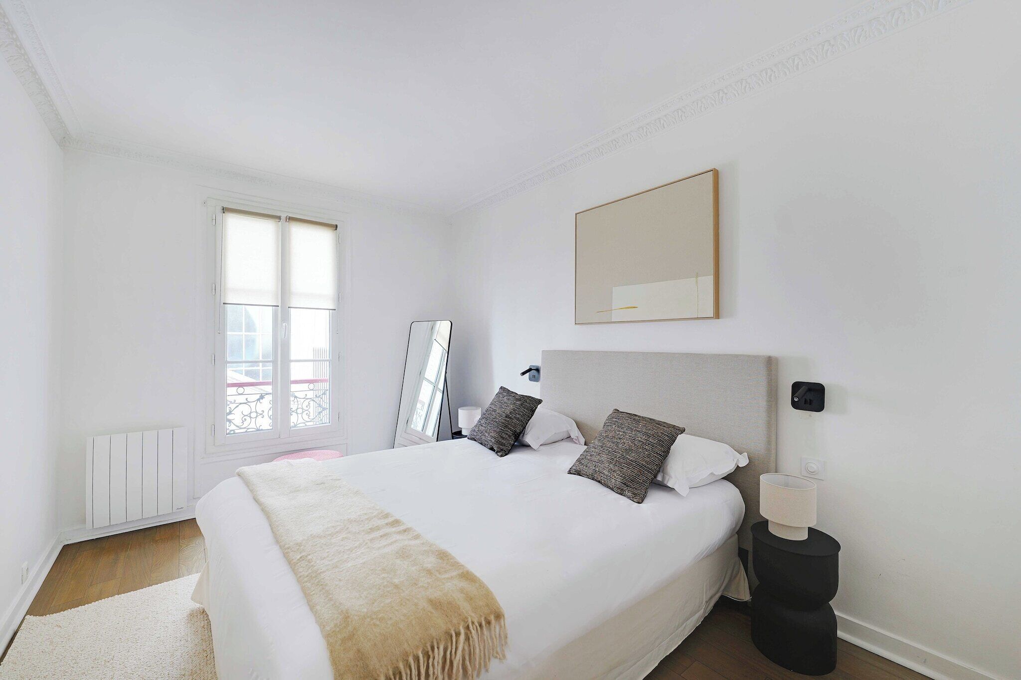 2 Schlafzimmer, Schreibtisch, Bügeleisen/Bügelbrett, Reisekinderbett