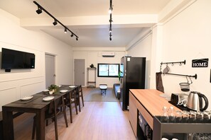 Family Apartment, City View | Living area - La Or Heritage Suites MRT Hua Lamphong (Bangkok)