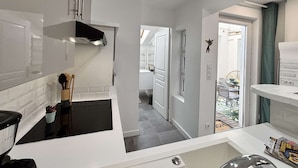 Private kitchen - Le Colibri - 1 bedroom - Terrace (Châtel-Guyon)