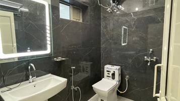 Desk, laptop workspace, free WiFi