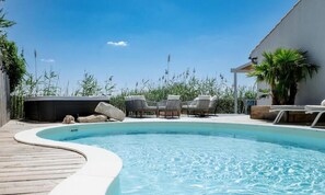 Indoor pool, outdoor pool - Houses & Villas for 6 People (Aigues-Mortes)