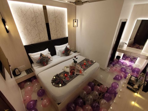 The Vacation Villa Agra Near Taj Mahal