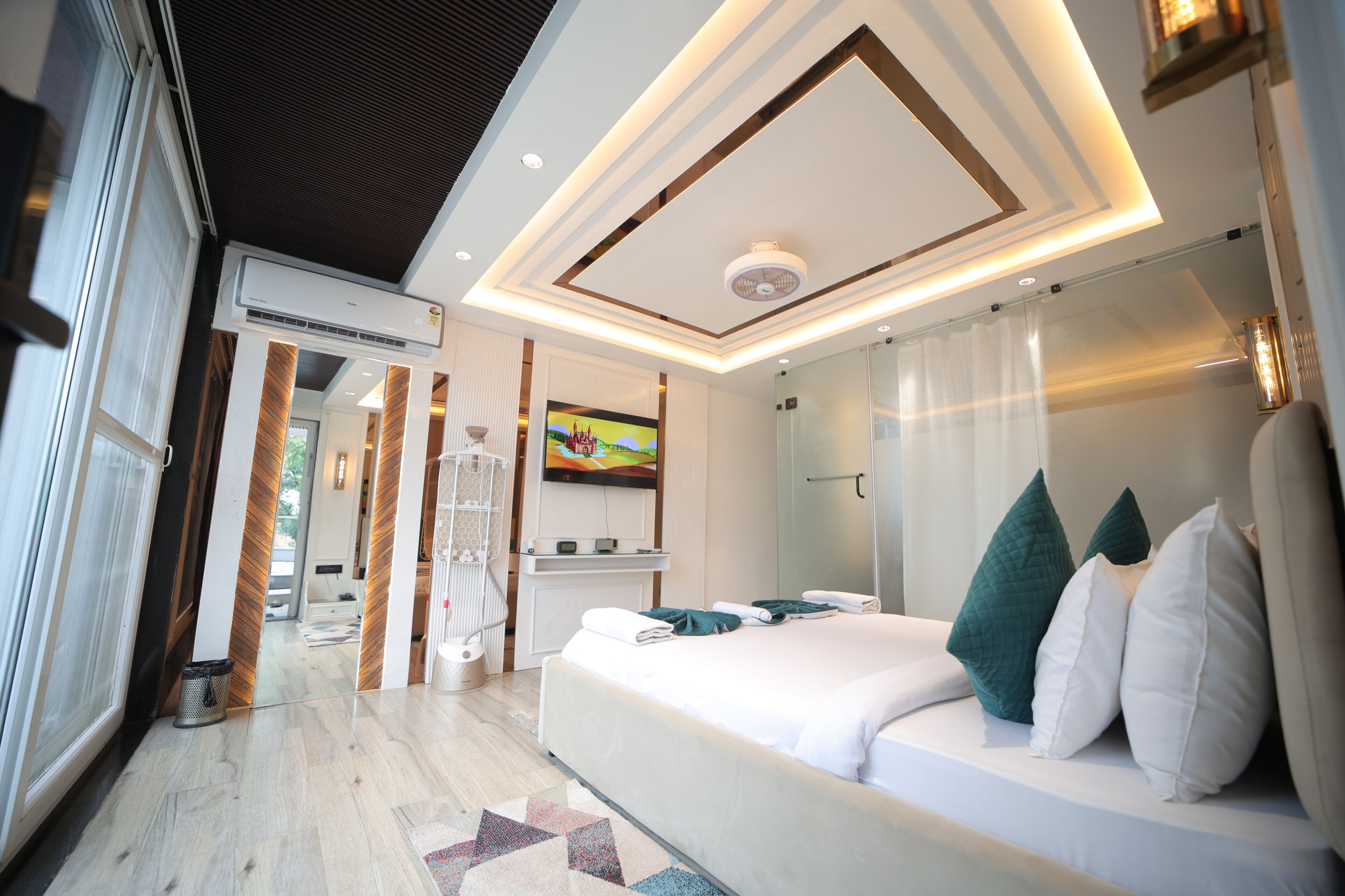 套房, 1 间卧室, 阳台, 城市景观 | 迷你吧、办公桌、笔记本电脑工作区、遮光窗帘