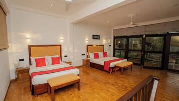 Neljän hengen deluxe-huone, valtamerinäköala | Terassi/patio