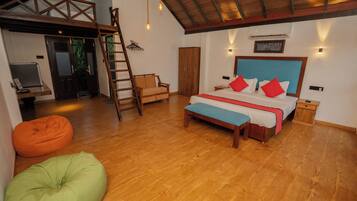 Superior-Doppelzimmer, Balkon, Meerblick | Zimmersafe, Bügeleisen/Bügelbrett, kostenloses WLAN