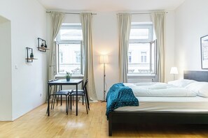 Basic Apartment - Budget 2BR Apt Near Wiener Stadthalle (Vienna)