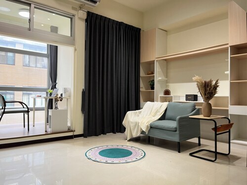 Zhongshan N 72 - Chic 1B apartment in vibrant Taipei City with AC - Sleep of 3