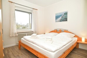 1 bedroom, free WiFi - Bright Knütt vacation apartment (Büsum)