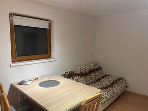 Interior - Cozy basement apartment in the heart of the Kaunertal. (Kaunertal)