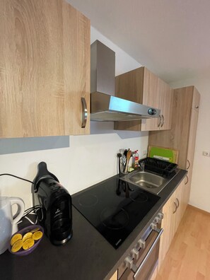 Oven, stovetop - Cozy basement apartment in the heart of the Kaunertal. (Kaunertal)