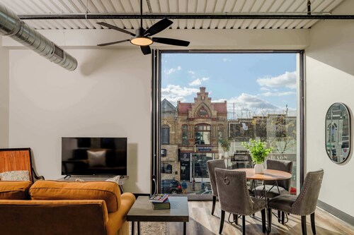 Stylish City View Apartment w/ Free Parking