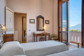 4 sovrum, värdeförvaringsskåp på rummet och strykjärn/strykbräda