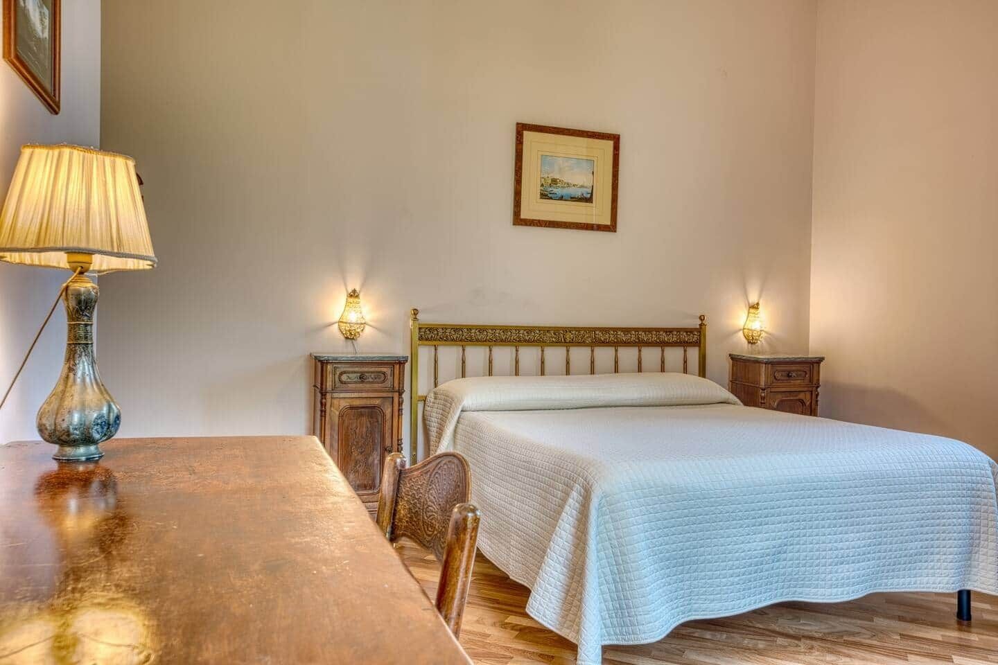 3 bedrooms, in-room safe, iron/ironing board, free WiFi