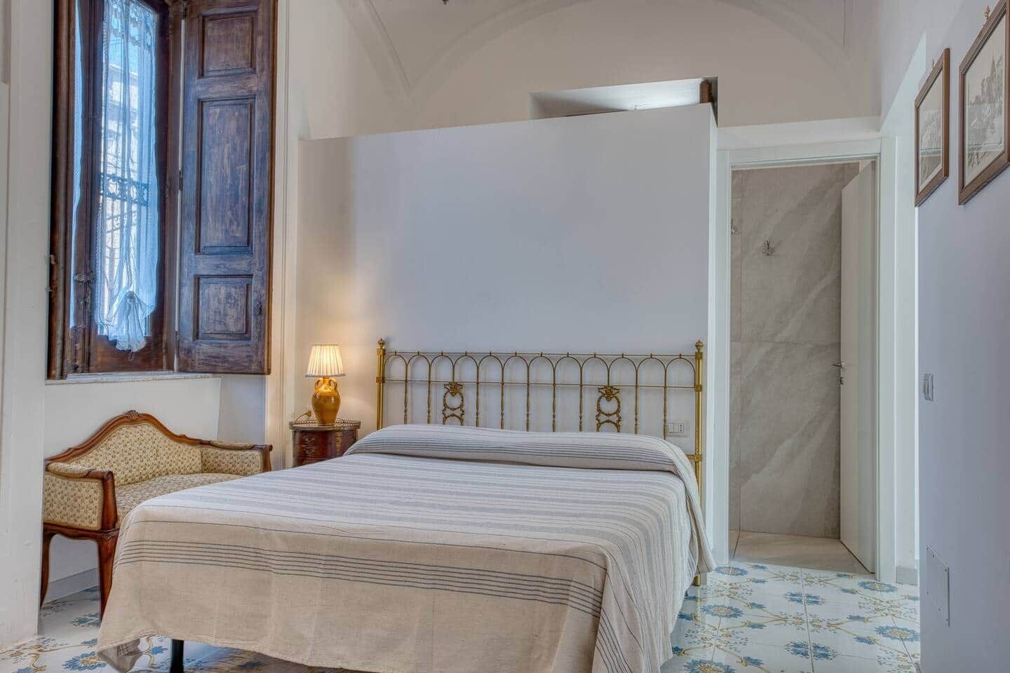 3 soverom, safe på rommet, strykejern/-brett og wi-fi (inkludert)