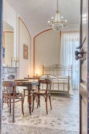 Interior - Villa Desiderio – Il Mosaico | Elegant apartment near Pompei (Angri)