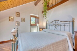 4 chambres, bureau, fer et planche à repasser, Wi-Fi gratuit