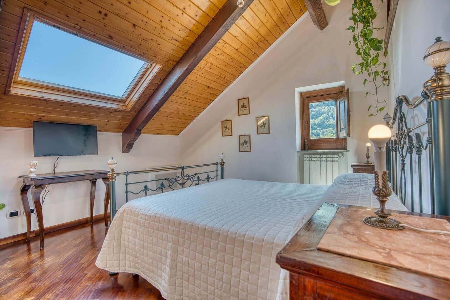 4 chambres, bureau, fer et planche à repasser, Wi-Fi gratuit
