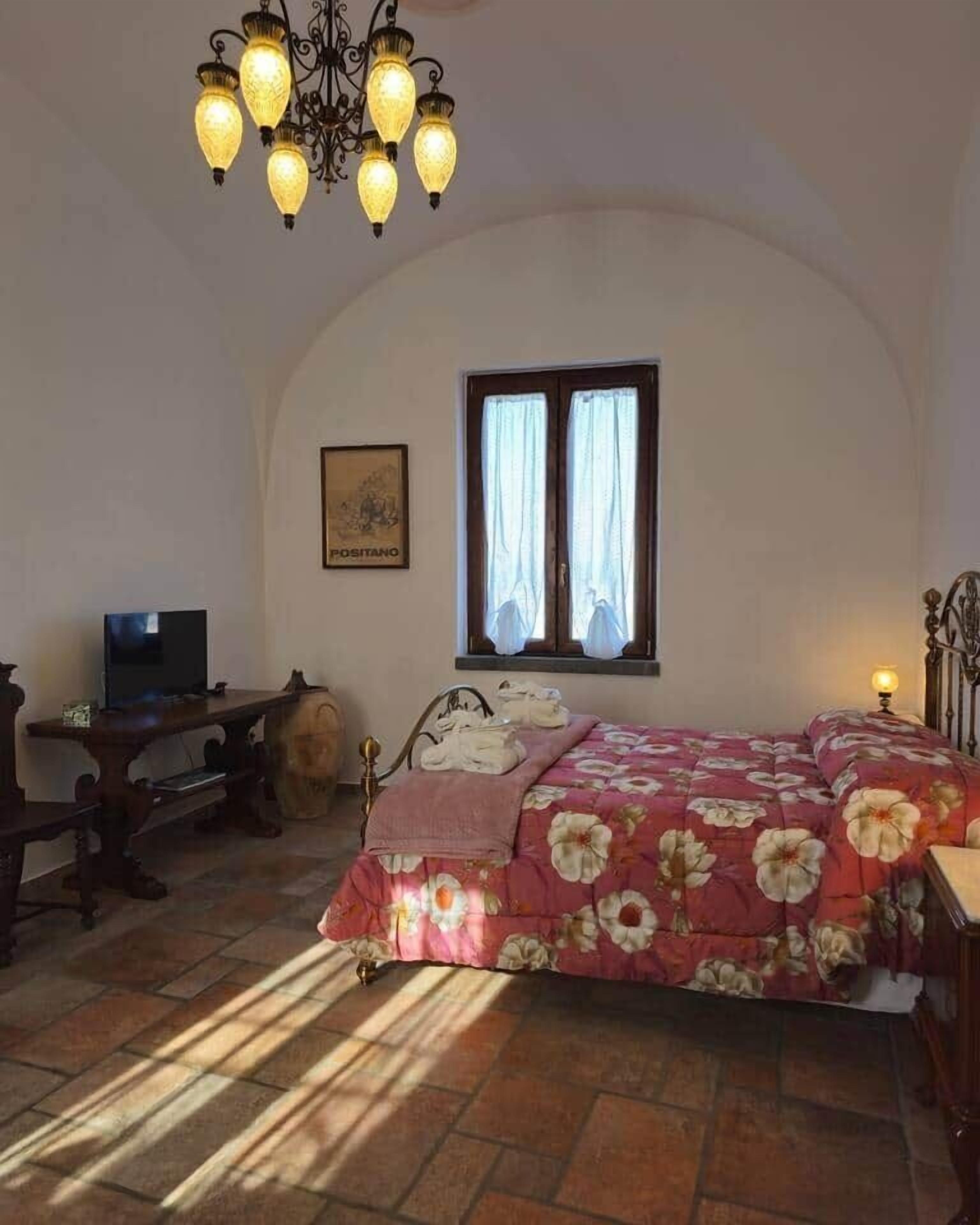 4 chambres, fer et planche à repasser, Wi-Fi gratuit, draps fournis