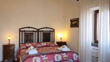 4 Schlafzimmer, Bügeleisen/Bügelbrett, kostenloses WLAN, Bettwäsche