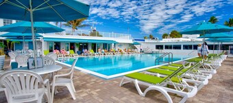 Sunset Harbor Waterfront Villa With Dock Cabana Club
