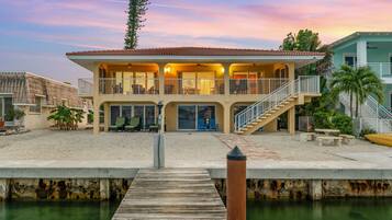 Villa | 3 bedrooms, Internet