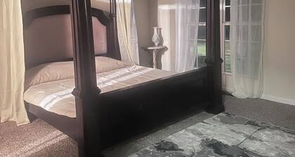 Peaceful Oasis in Stonecrest With A/C