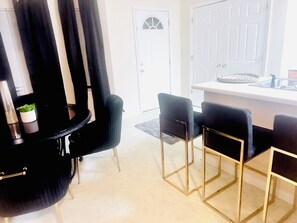 Interior - Peaceful Oasis in Stonecrest With A/C (Stonecrest)