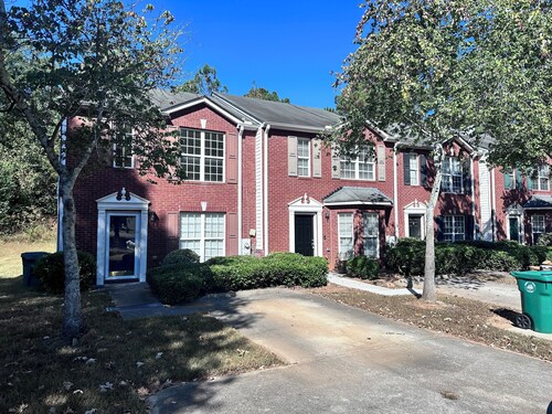 Peaceful Oasis in Stonecrest With A/C