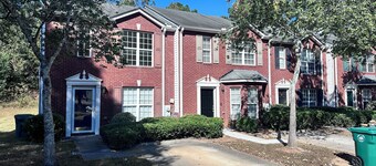 Peaceful Oasis in Stonecrest With A/C