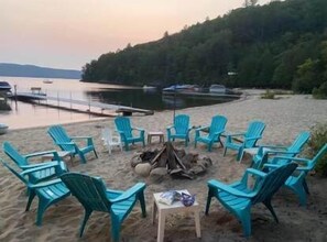 Property grounds - Front LAKE Simon HOT TUB 4br 16p BEACH private (Lac-Simon)