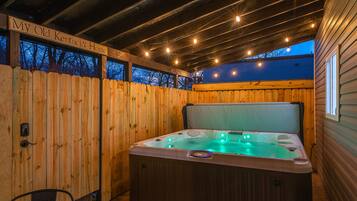 Bain à remous intérieur