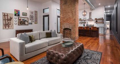 New! Kings on Restaurant Row! HotTub!Close to NuLu