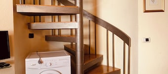 CASA SILLANI Roman Theater View; Relaxing Suite in Historic Center of Spoleto