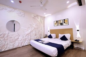 Deluxe tweepersoonskamer | Een bureau, een laptopwerkplek, gratis wifi